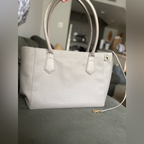 Dagne Dover Signature Tote Bag - Picture 4 of 16